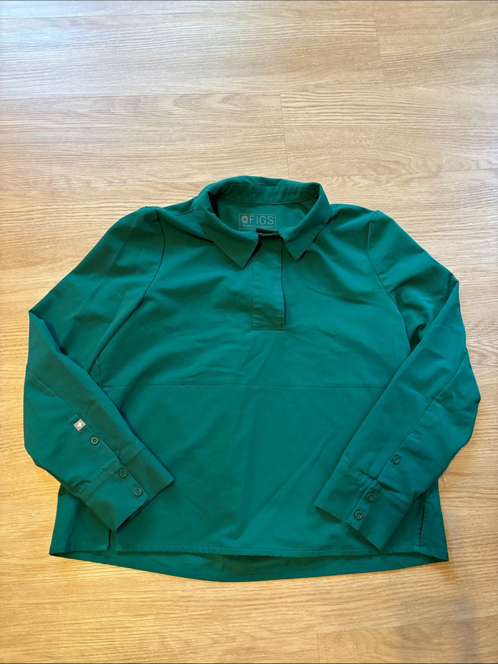 FIGS Women’s L Technical Collection Nala Long Sleeve Scrub Top PO 1345 Green